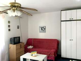 Гостевой дом Guest House Russian Home Тиват Двухместный номер с 1 кроватью и видом на горы-6